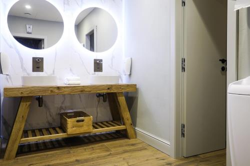 CENTRO MOBILI SPOL. S R.O. | CLOCK COFFEE BAR