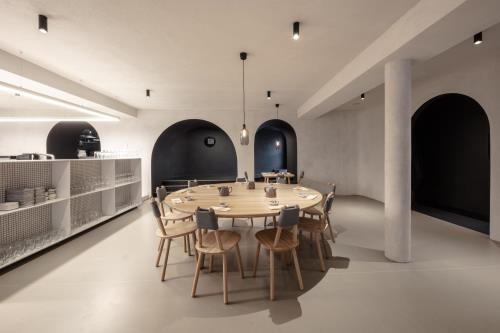 HUBINSKY ATELIER | OYSHI