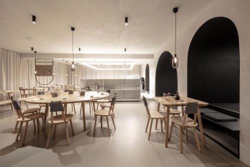 HUBINSKY ATELIER | OYSHI