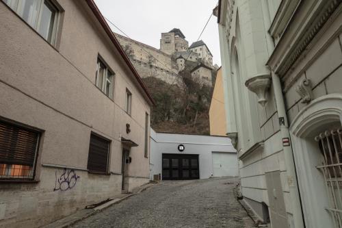 HUBINSKY ATELIER | OYSHI