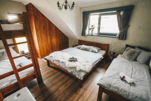 LUCIA MIKITOVÁ, ŠTÚDIO INTERIÉROVÉHO DIZAJNU | CHATA SLOVIANKA HTTPS://WOODPARK.SK/