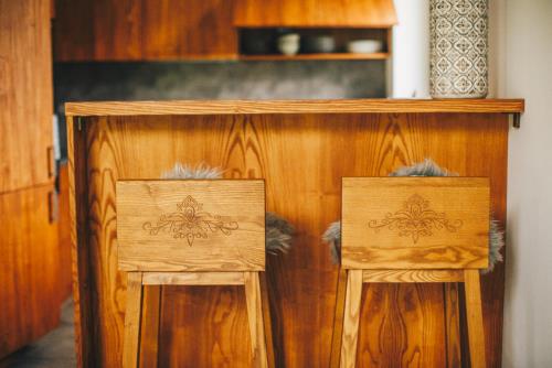 LUCIA MIKITOVÁ, ŠTÚDIO INTERIÉROVÉHO DIZAJNU | CHATA SLOVIANKA HTTPS://WOODPARK.SK/