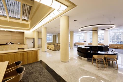 SIEBERT + TALAŠ, SPOL. S R.O. | REKONŠTRUKCIA POBOČKY SLOVENSKEJ SPORITEĽNE, NÁMESTIE SNP, BRATISLAVA