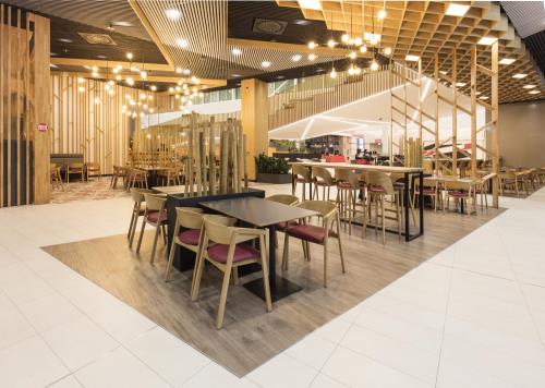 SUCHÁNEK, ARCHITEKTONICKÁ KANCELÁRIA | GASTRO PASÁŽ