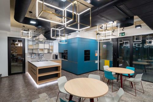 ARDELINE, S.R.O. | HOLCIM EUROPEAN BUSINESS SERVICES S.R.O.