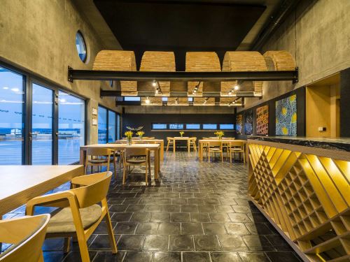 ATELIER RUSNÁK | DEGUSTAČNÉ PRIESTORY VINÁRSTVA PREDIUM VRÁBLE