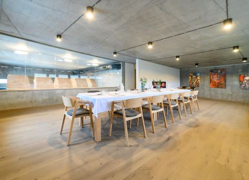 ATELIER RUSNÁK | DEGUSTAČNÉ PRIESTORY VINÁRSTVA PREDIUM VRÁBLE