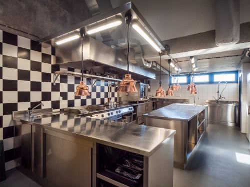 ATELIER RUSNÁK | DEGUSTAČNÉ PRIESTORY VINÁRSTVA PREDIUM VRÁBLE