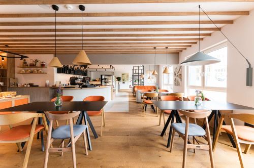 LIVELLO | SALIÓ. NITRA