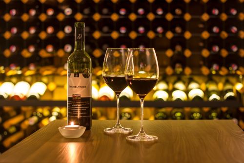 PJURE | ÚTULNÁ VINÁREŇ BOBULE V CENTRE MESTA